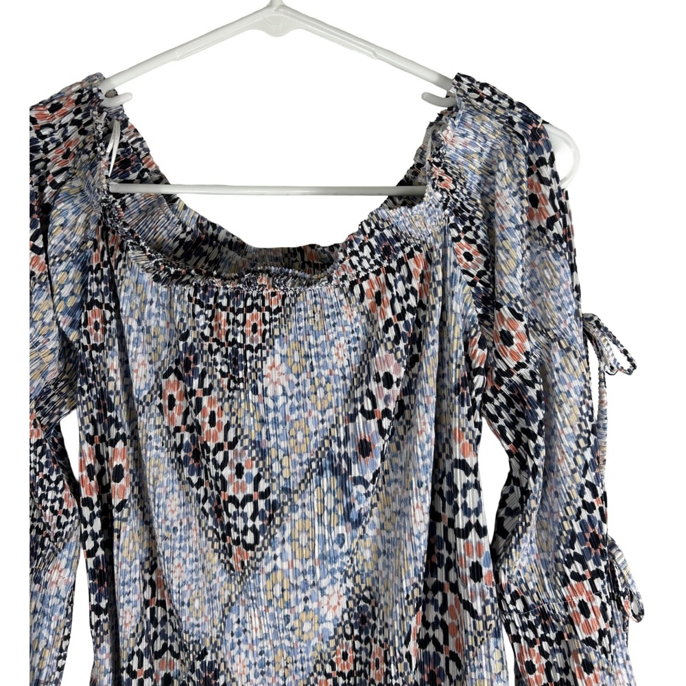 LC Lauren Conrad Women XS Plisse Off Shoulder Blouse Geometric Floral Tie Sleeve - Picture 2 of 8